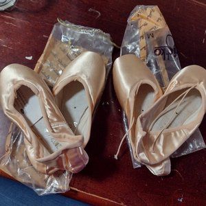 UNUSED Grishko Pointe Shoes - 6 XX and 6 XXX - Shank M